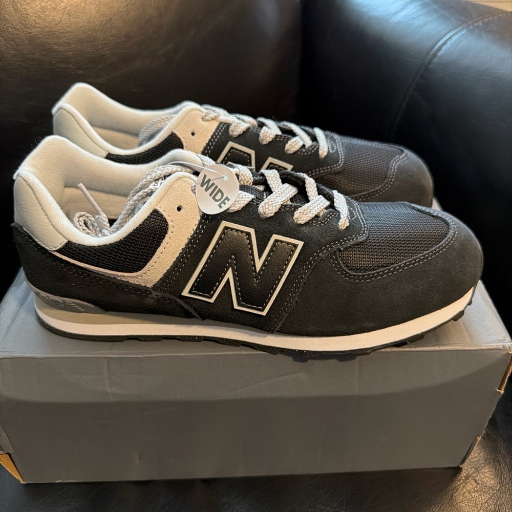 New Balance 574 Core Pack Little Kids' Shoes Size 7Y Wide Black-White GC574-EVB